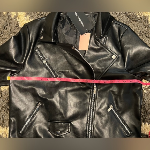 NWT PrettyLittleThing Black Faux Leather Belted Biker Jacket - Picture 9 of 16